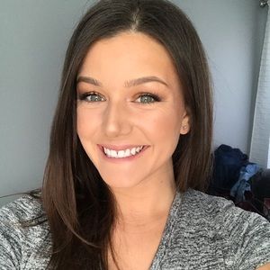 Meet your Posher, Jenn